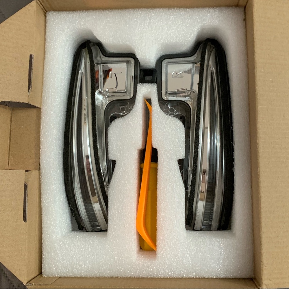 Tacoma factory side mirror lights